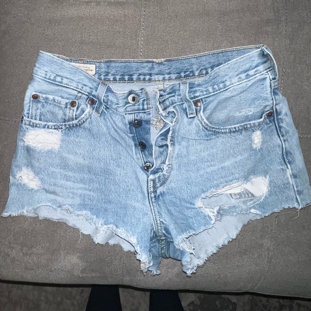 Levi’s 501s light wash